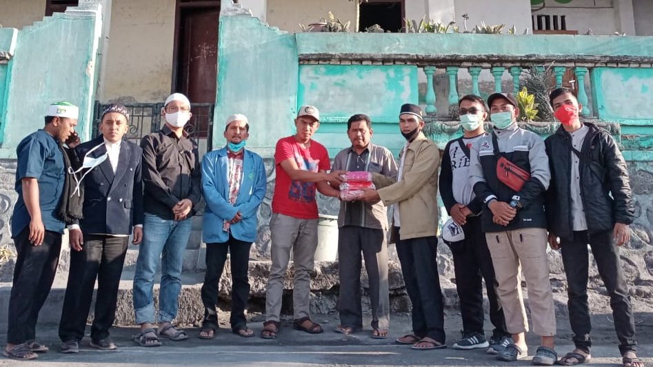 BKPRMI Karo Salurkan 1000 Masker ke Seputaran Sinabung