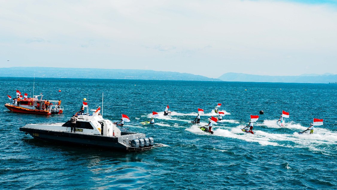 Sukses Gelar Final Race Aquabike World Championship, ITDC Rayakan HUT RI di Danau Toba