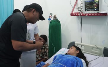 Wakil Bupati Dairi Kunjungi Siswa Yang Alami Gangguan Pencernaan Akibat MBG